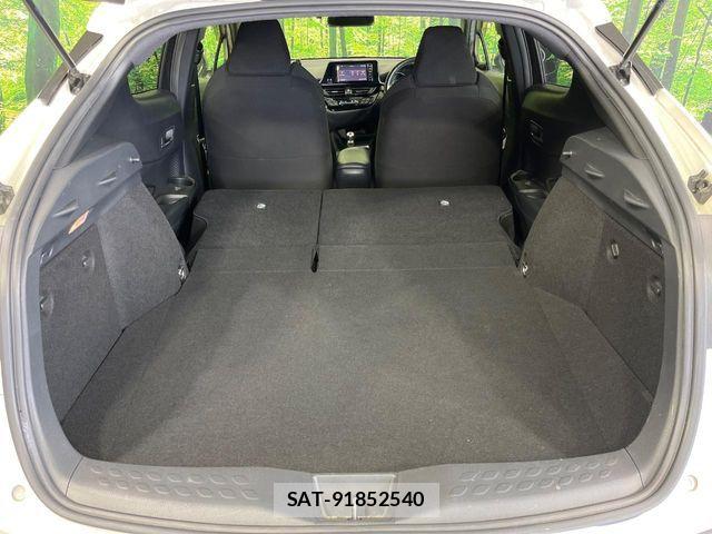 Toyota C-HR 2019-02 6992129-10