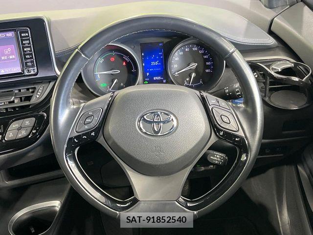 Toyota C-HR 2019-02 6992129-11
