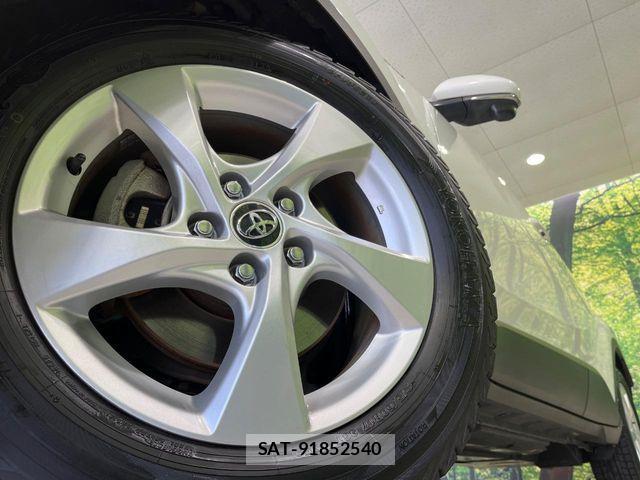 Toyota C-HR 2019-02 6992129-13
