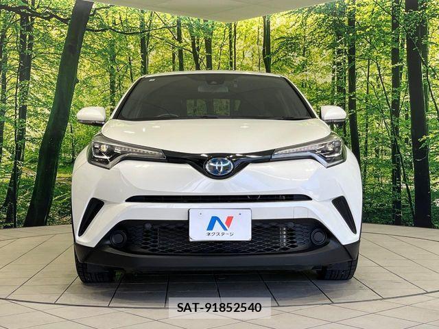 Toyota C-HR 2019-02 6992129-14