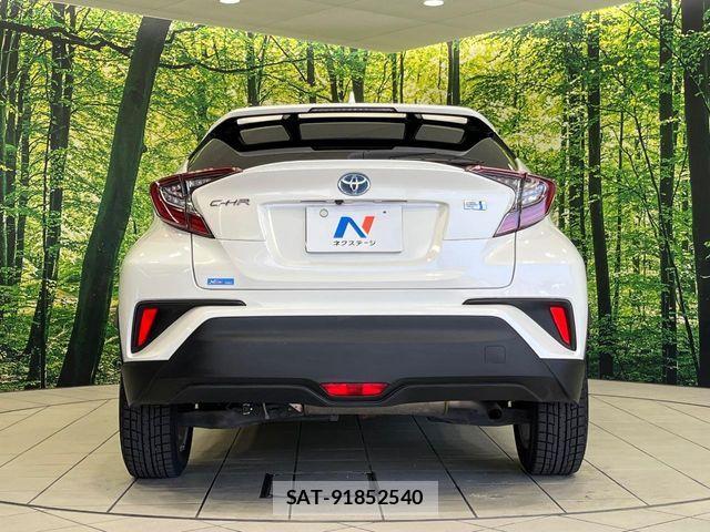 Toyota C-HR 2019-02 6992129-15