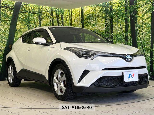 Toyota C-HR 2019-02 6992129-16