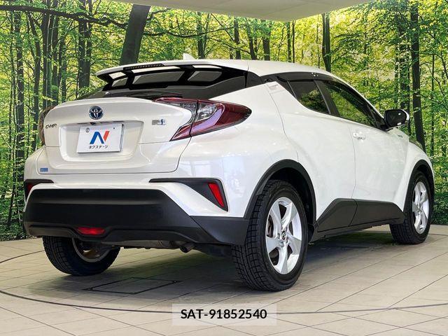 Toyota C-HR 2019-02 6992129-17
