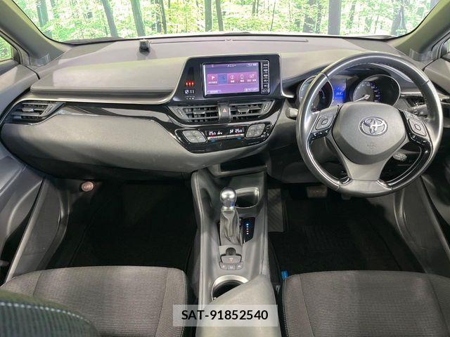 Toyota C-HR 2019-02 6992129-1