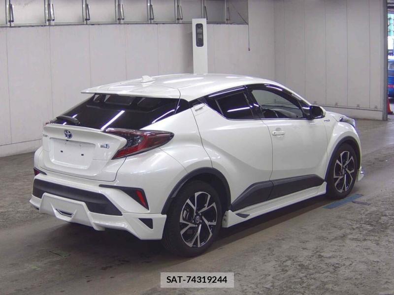 Toyota C-HR 2017 6983502-1