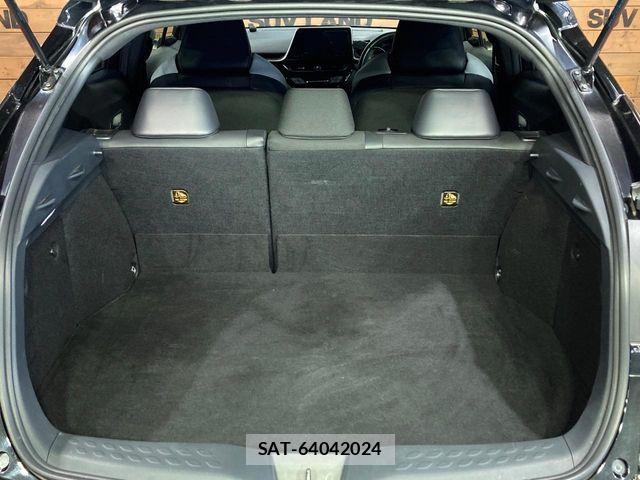 Toyota C-HR 2019-06 6991972-10