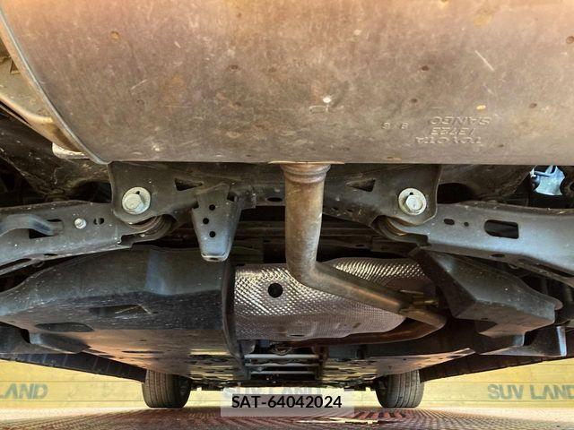 Toyota C-HR 2019-06 6991972-18