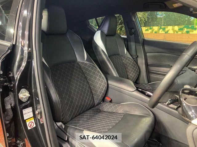 Toyota C-HR 2019-06 6991972-8