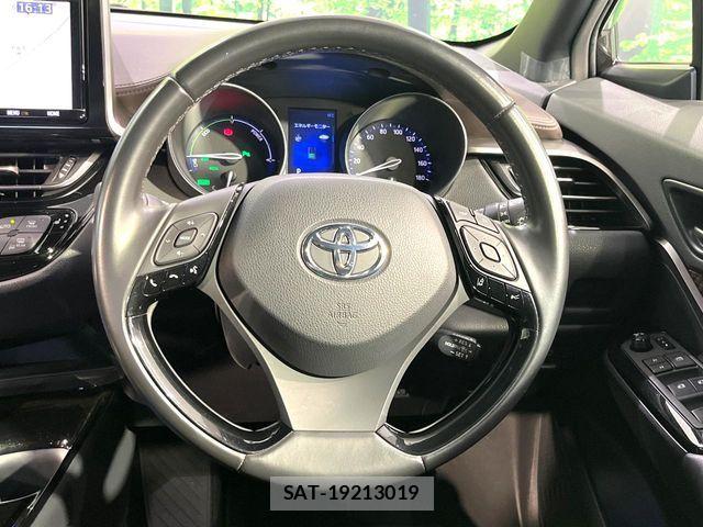 Toyota C-HR 2018-11 6992042-11