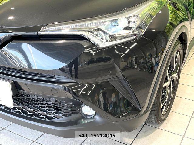 Toyota C-HR 2018-11 6992042-12