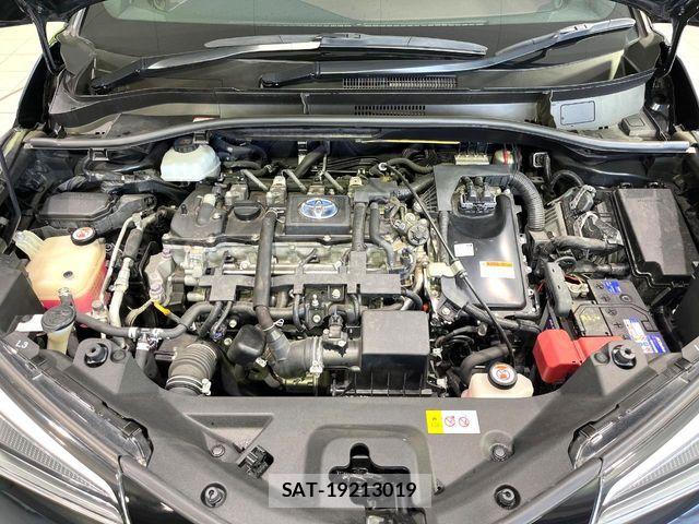 Toyota C-HR 2018-11 6992042-17