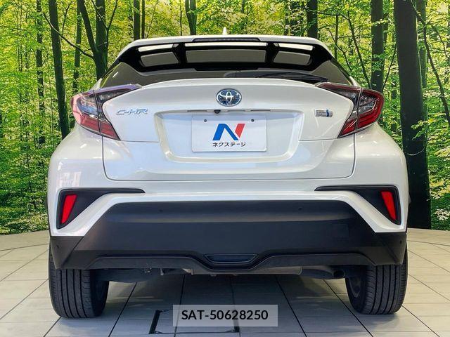 Toyota C-HR 2017-08 6992039-14