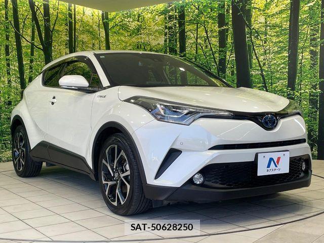 Toyota C-HR 2017-08 6992039-15