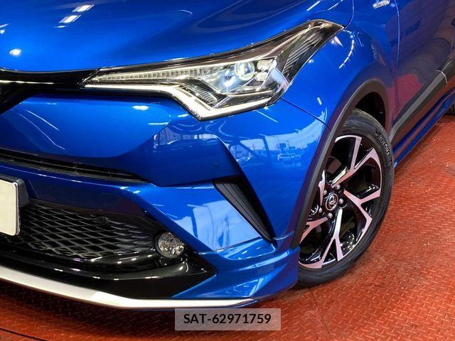 Toyota C-HR 2017-06 6992120-11