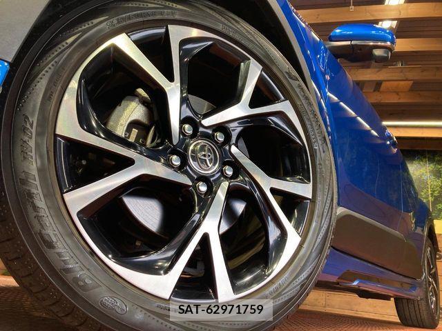 Toyota C-HR 2017-06 6992120-12