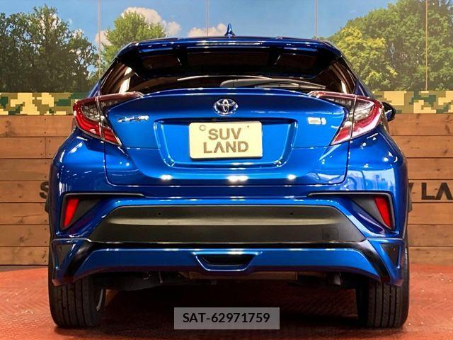 Toyota C-HR 2017-06 6992120-14