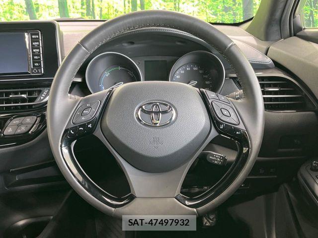 Toyota C-HR 2017-01 6992130-10