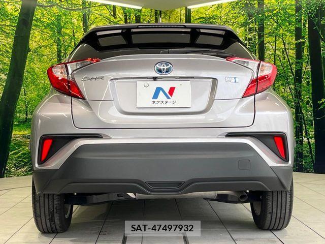 Toyota C-HR 2017-01 6992130-14