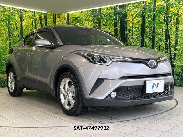 Toyota C-HR 2017-01 6992130-15