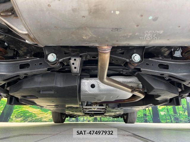 Toyota C-HR 2017-01 6992130-18