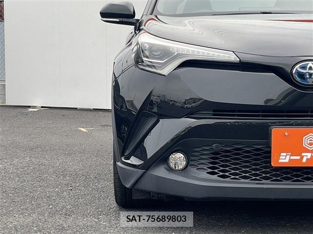 Toyota C-HR 2017-05 6992124-9