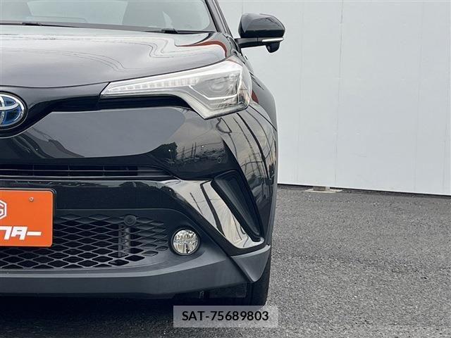 Toyota C-HR 2017-05 6992124-11