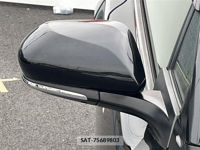 Toyota C-HR 2017-05 6992124-14