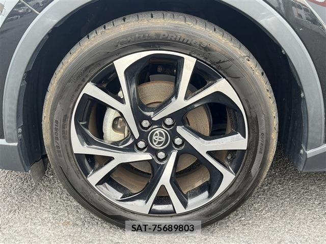 Toyota C-HR 2017-05 6992124-20