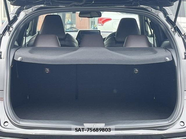 Toyota C-HR 2017-05 6992124-26