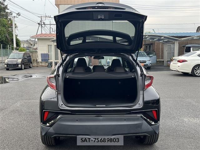 Toyota C-HR 2017-05 6992124-27