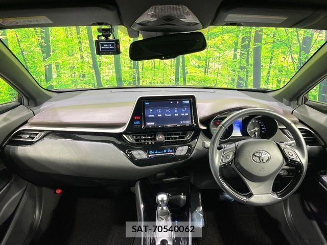 Toyota C-HR 2017-11 7020190-1