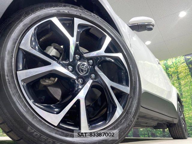 Toyota C-HR 2017-05 7020186-12
