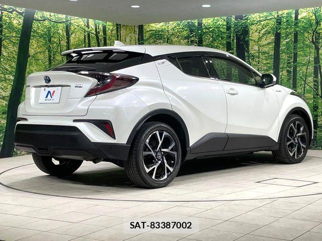 Toyota C-HR 2017-05 7020186-16