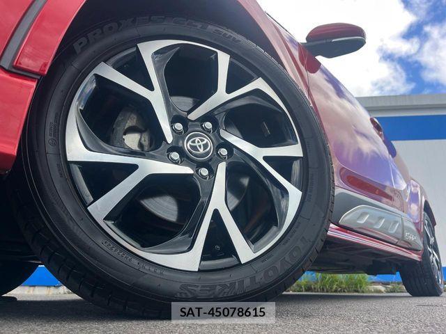 Toyota C-HR 2019-11 7020185-12