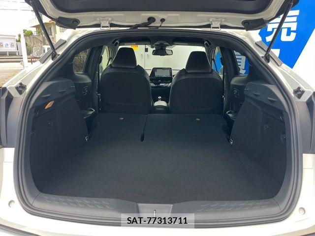 Toyota C-HR 2018-03 7020184-10