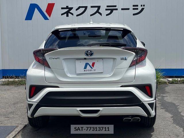 Toyota C-HR 2018-03 7020184-15