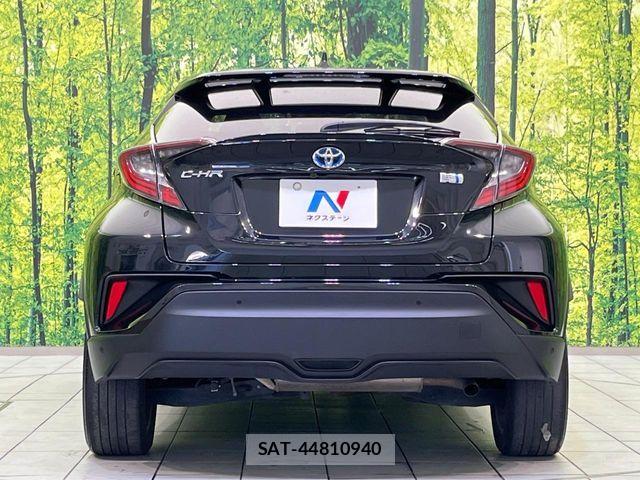 Toyota C-HR 2017-04 7057891-14