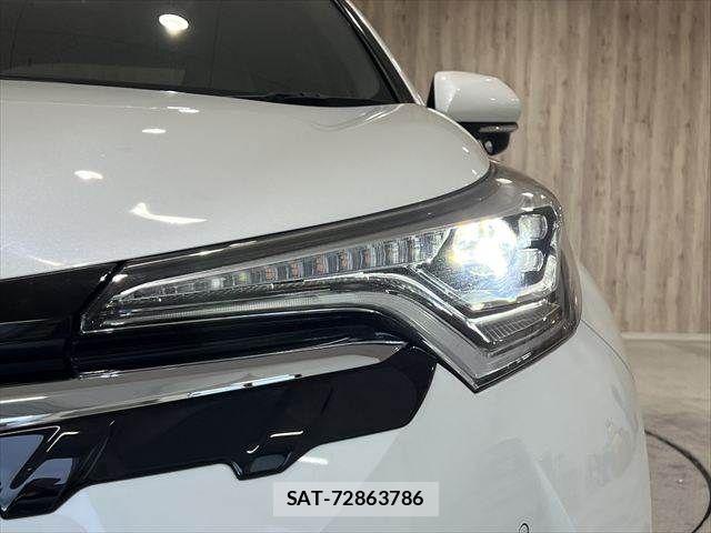 Toyota C-HR 2017-05 7057890-13