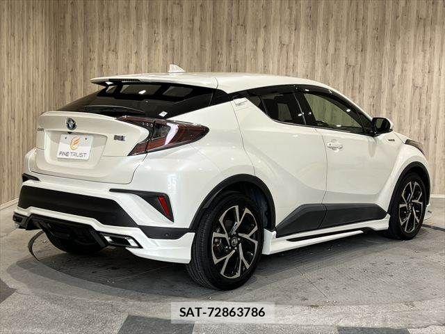 Toyota C-HR 2017-05 7057890-20