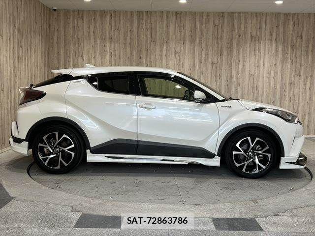 Toyota C-HR 2017-05 7057890-21