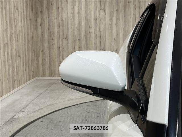 Toyota C-HR 2017-05 7057890-24