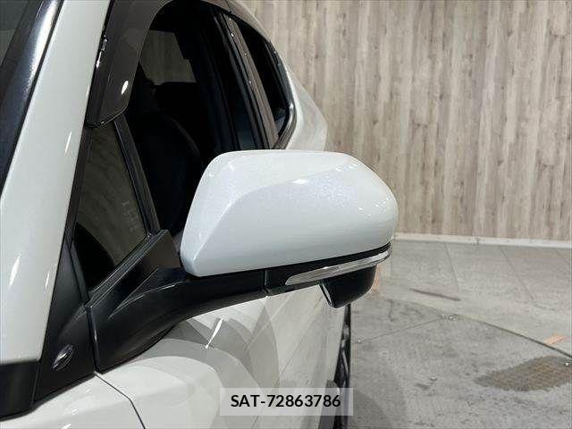 Toyota C-HR 2017-05 7057890-25