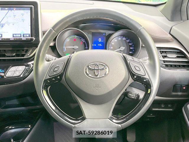 Toyota C-HR 2017-05 7057874-9