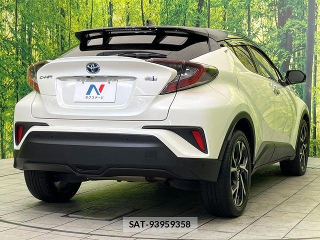 Toyota C-HR 2017-12 7057885-16