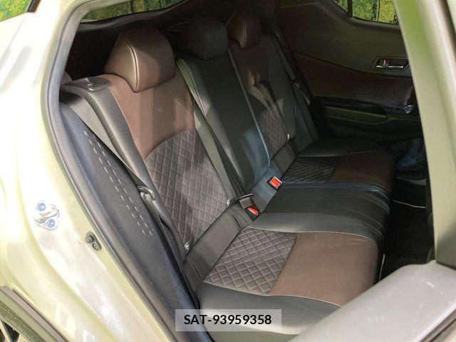 Toyota C-HR 2017-12 7057885-8