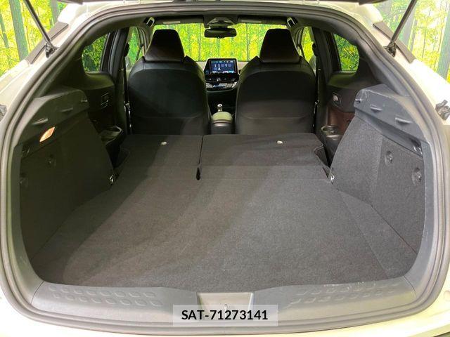 Toyota C-HR 2017-06 7057872-9