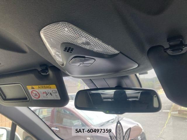 Toyota C-HR 2017-04 7057897-18