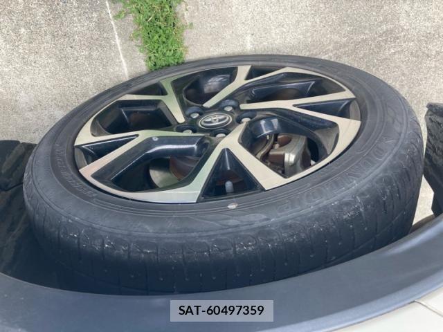 Toyota C-HR 2017-04 7057897-4