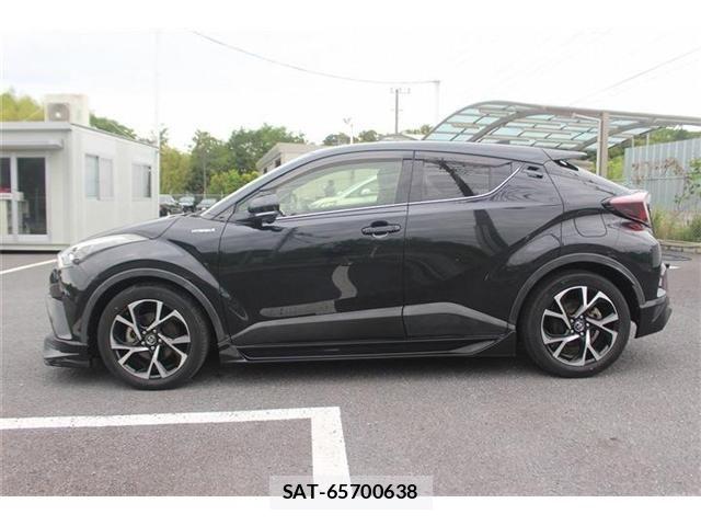 Toyota C-HR 2017-05 7057882-11