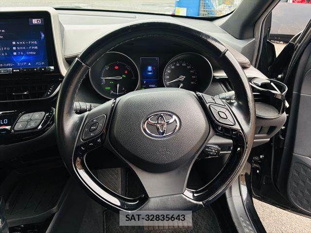 Toyota C-HR 2017-06 7057894-10